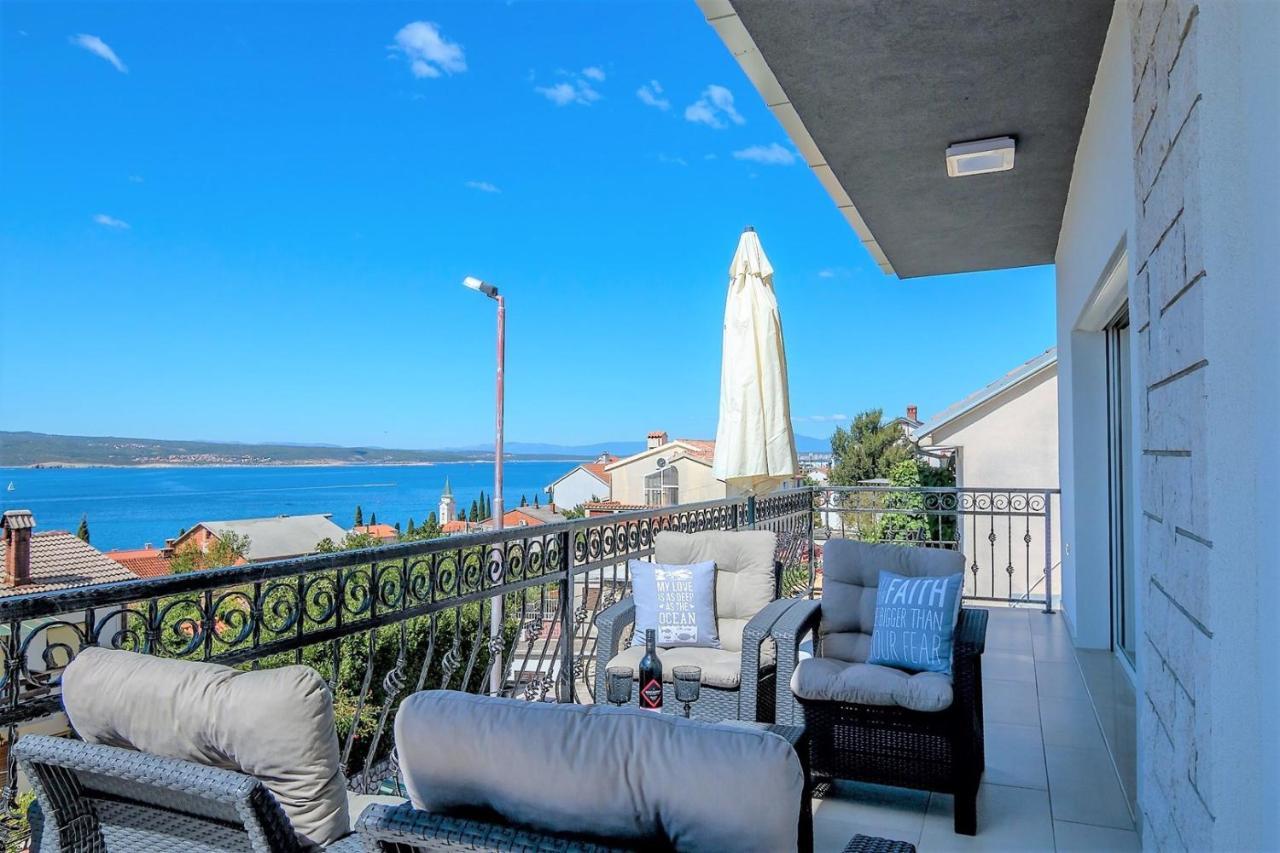 Holiday House Queens With Sea View Selce Exterior foto