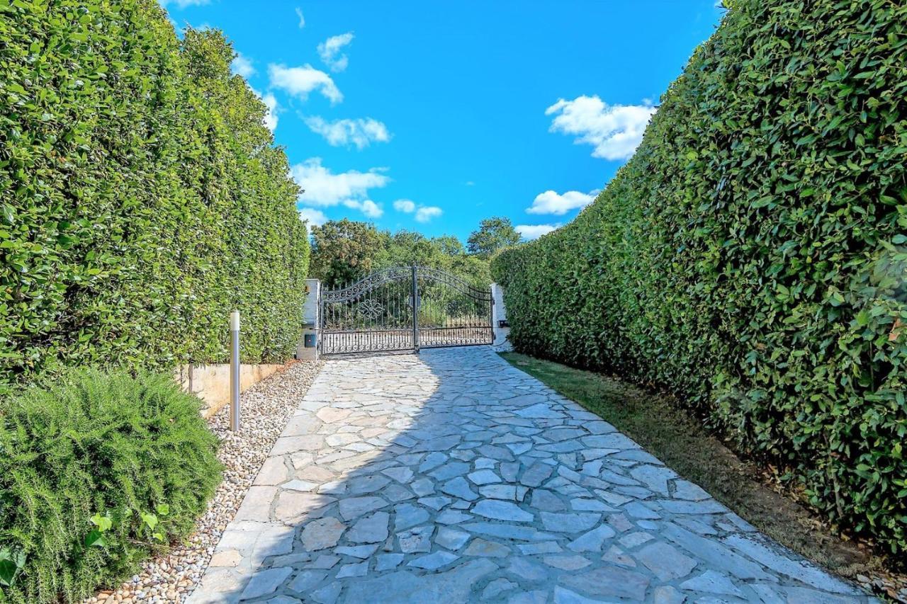 Holiday House Queens With Sea View Selce Exterior foto