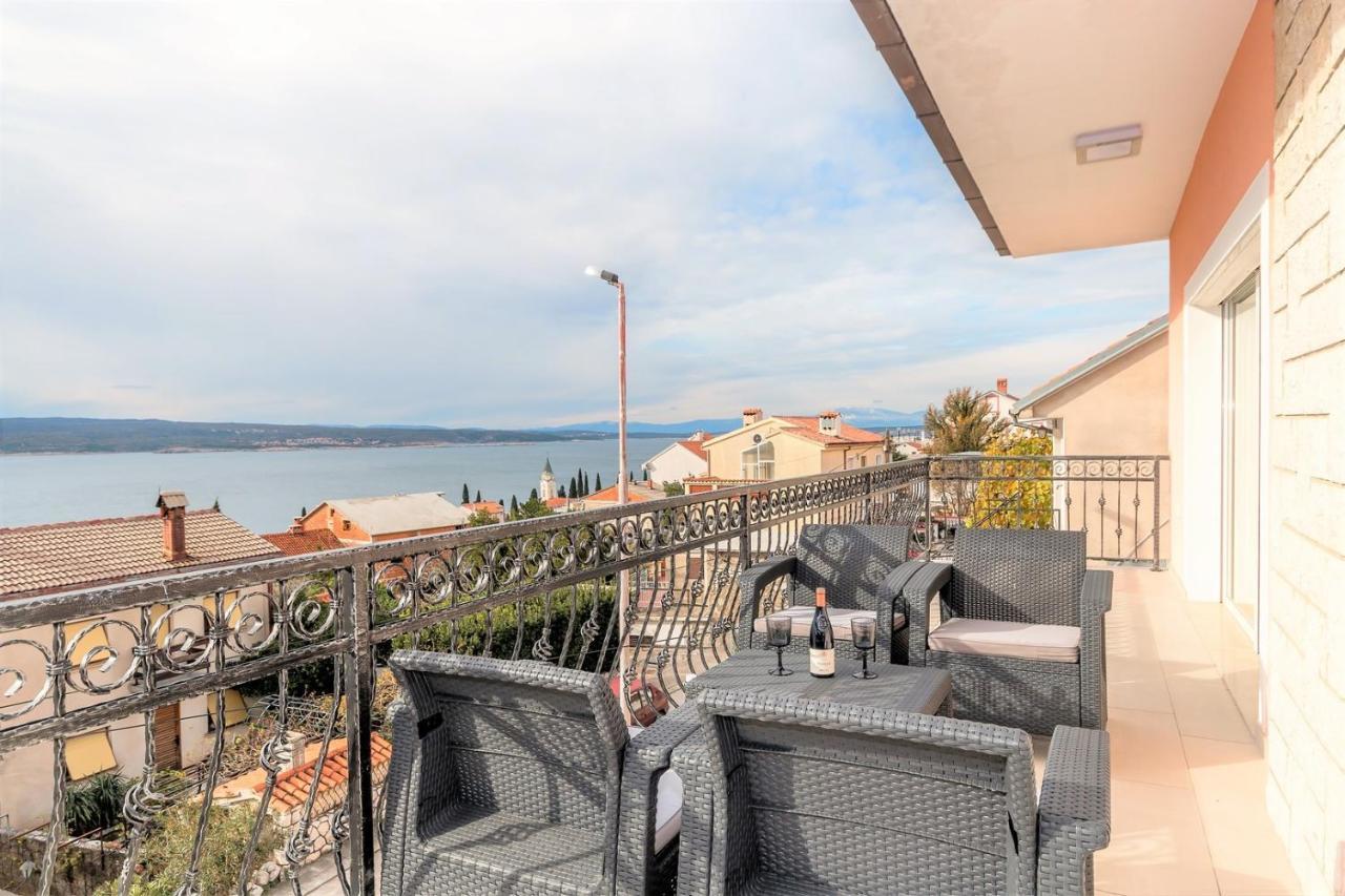 Holiday House Queens With Sea View Selce Exterior foto
