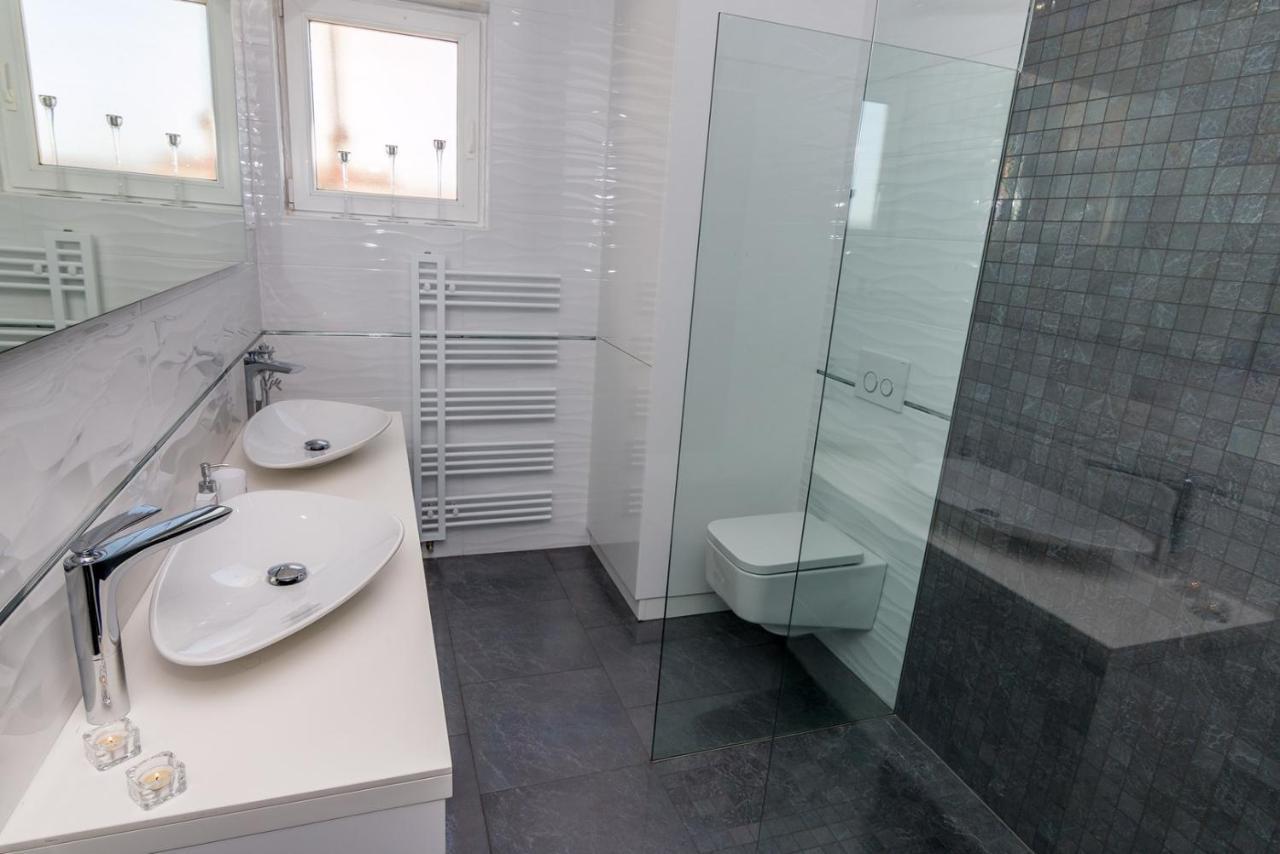 Holiday House Queens With Sea View Selce Exterior foto