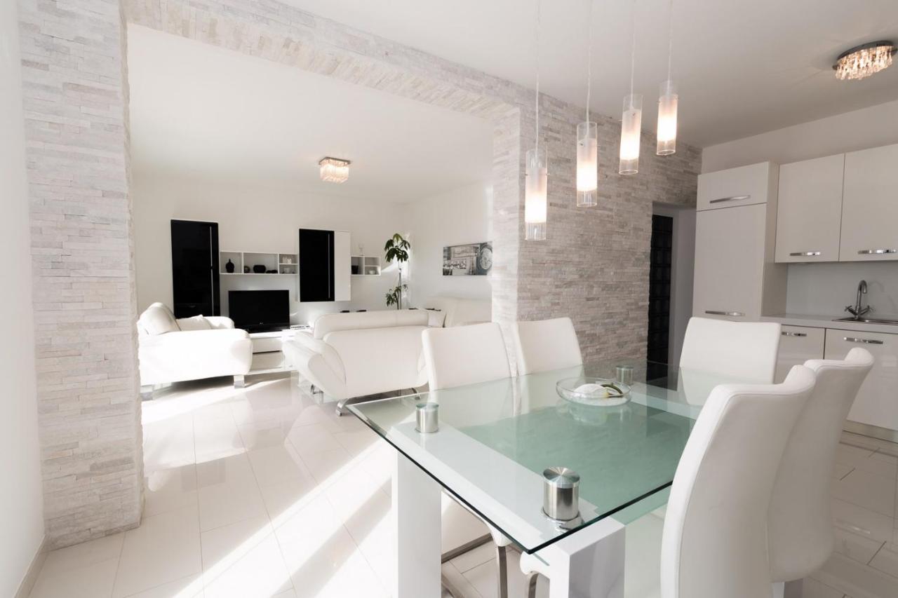 Holiday House Queens With Sea View Selce Exterior foto